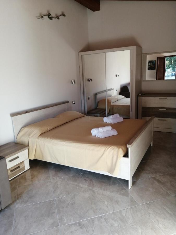 Bed and Breakfast Il Frutteto Torre delle Stelle Exterior foto